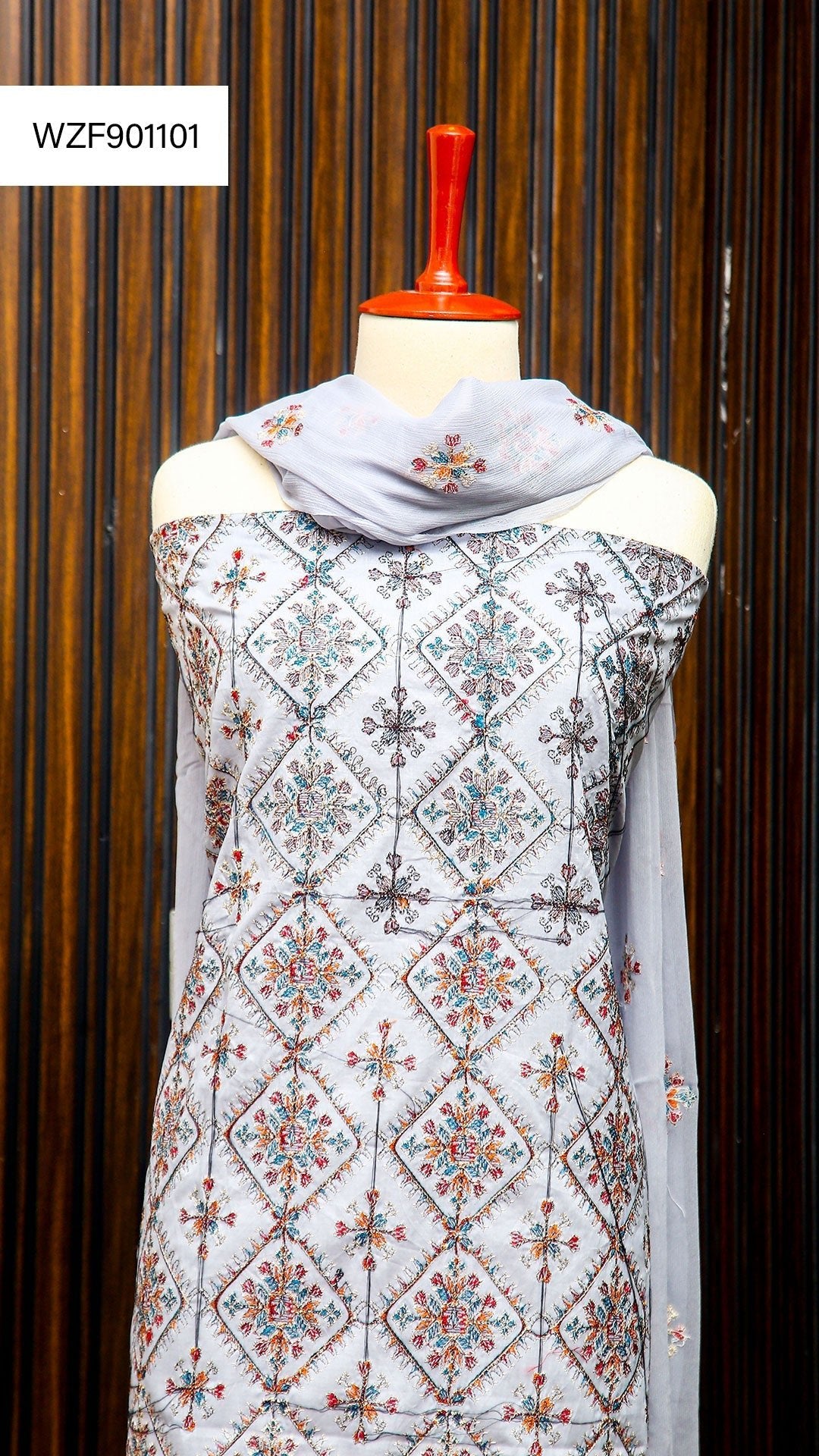 Korean Lawn Embroided 3 PC Warda Zainab